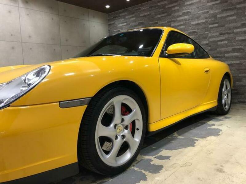 911