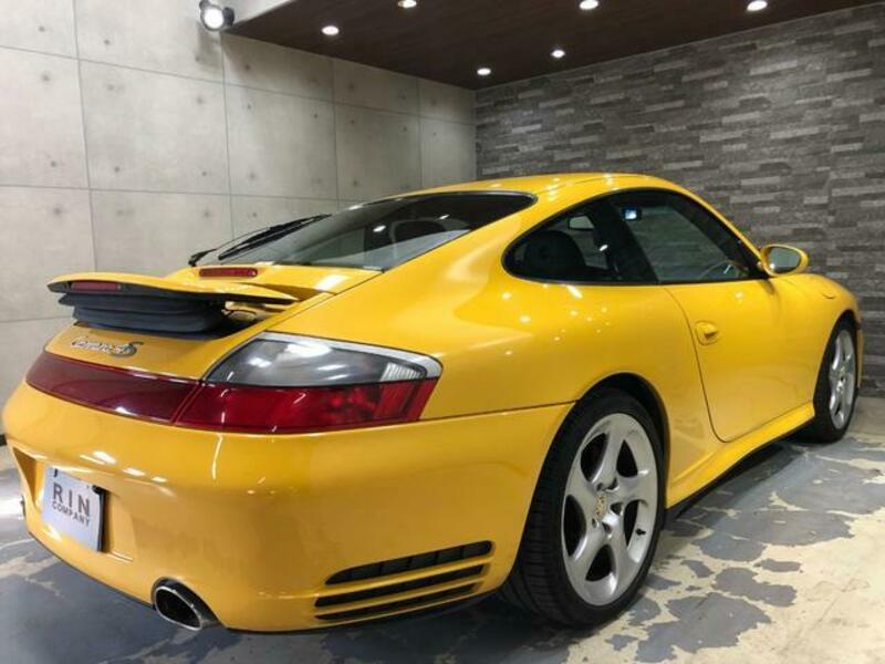 911