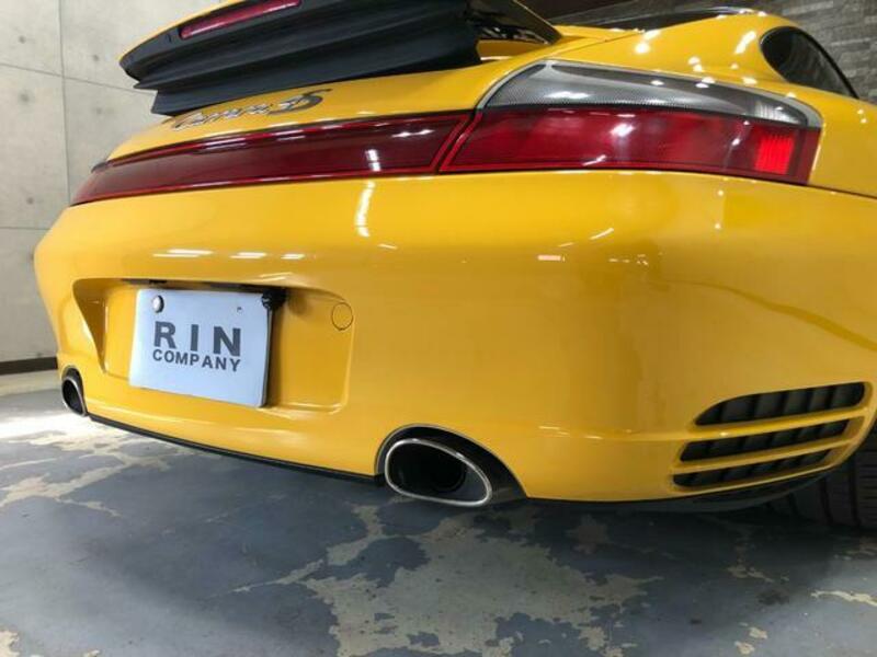 911