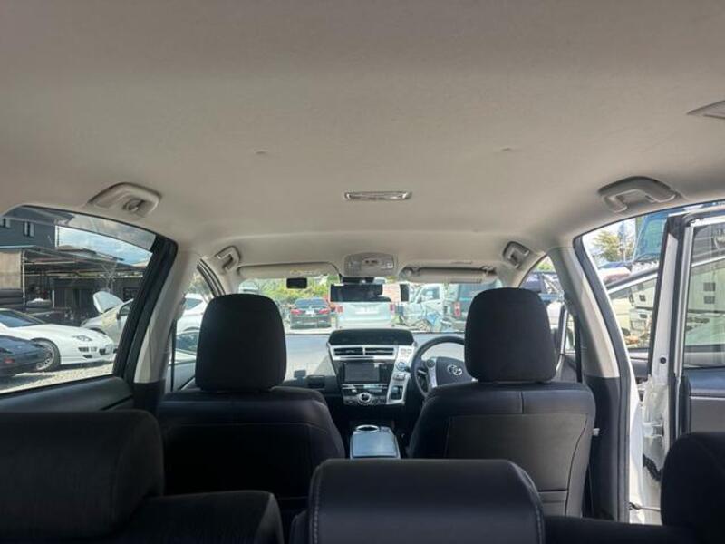 PRIUS ALPHA