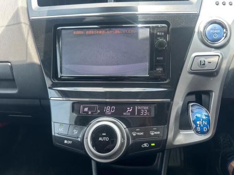 PRIUS ALPHA