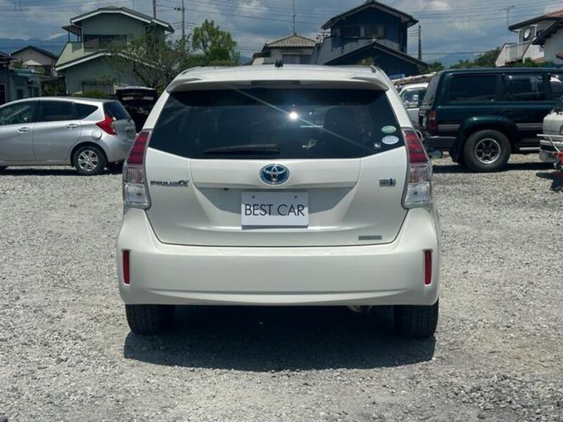 PRIUS ALPHA