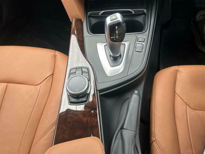 4 SERIES