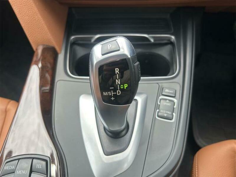 4 SERIES