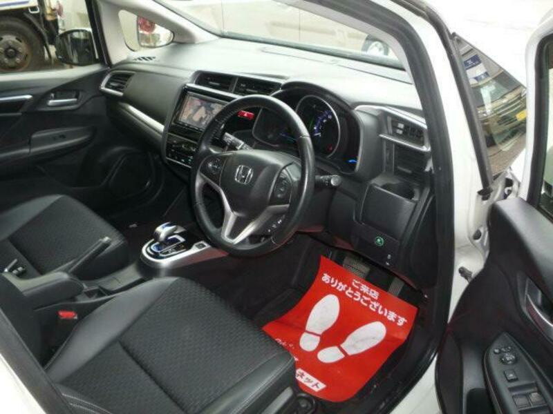 FIT HYBRID