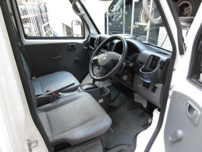 MINICAB TRUCK
