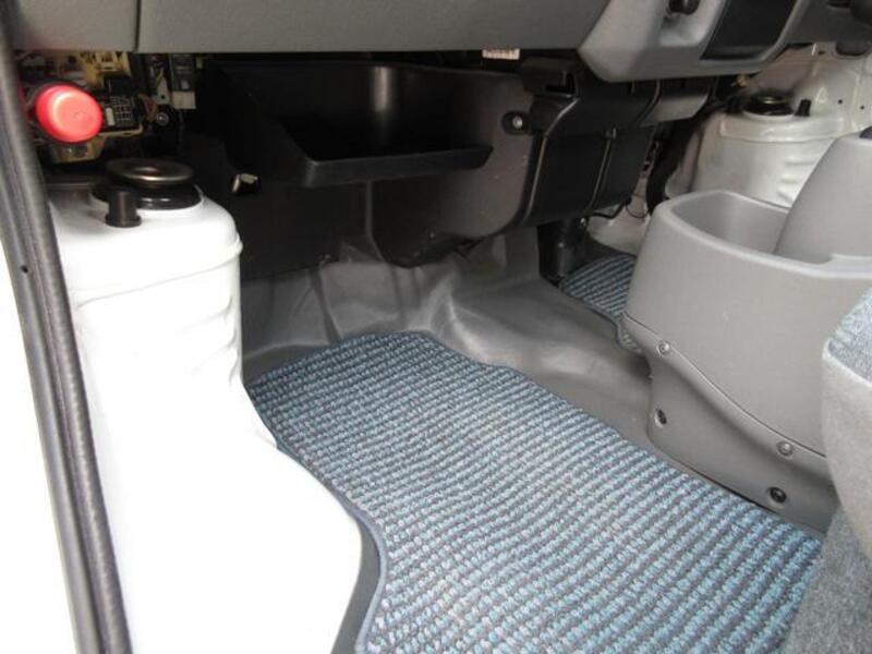 MINICAB TRUCK