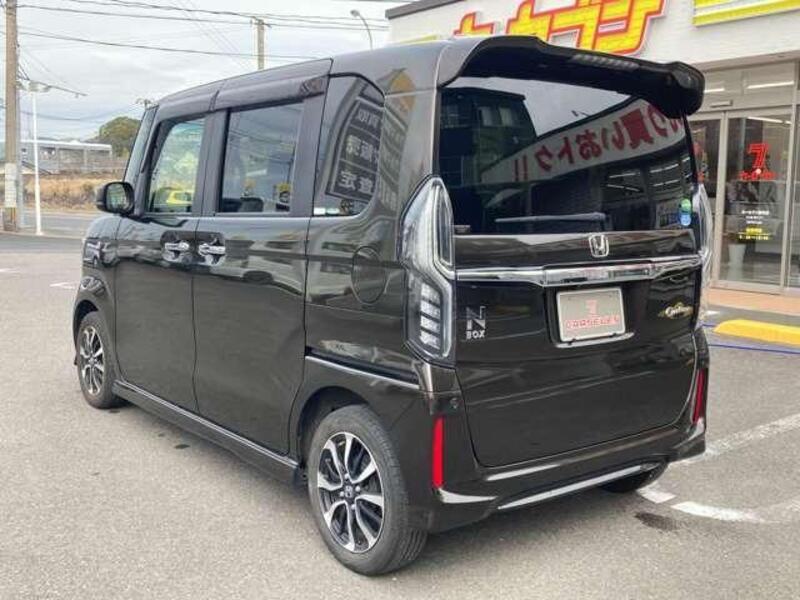 N BOX CUSTOM