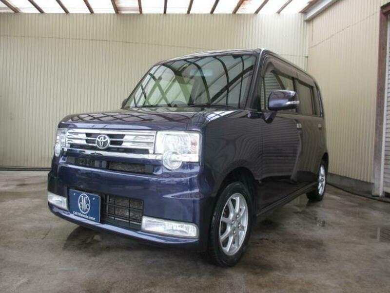 TOYOTA PIXIS SPACE