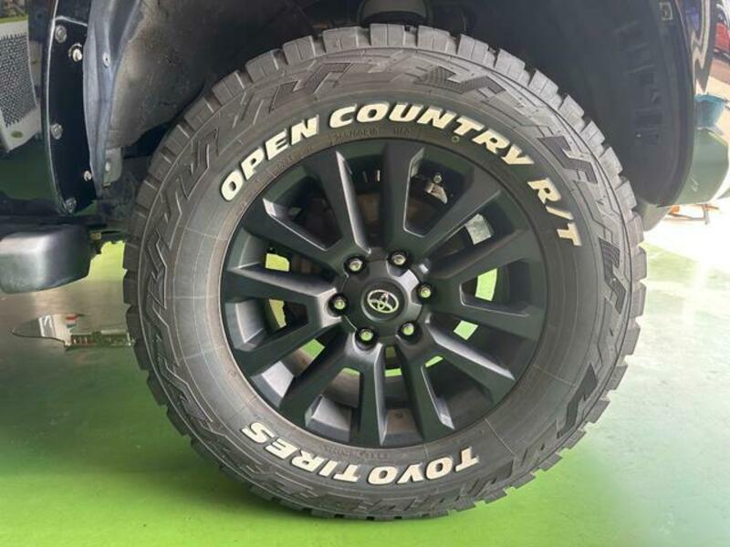 HILUX SURF