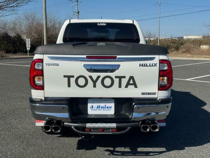 HILUX