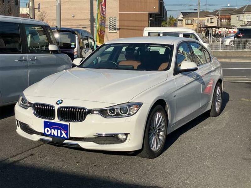 BMW 3 SERIES