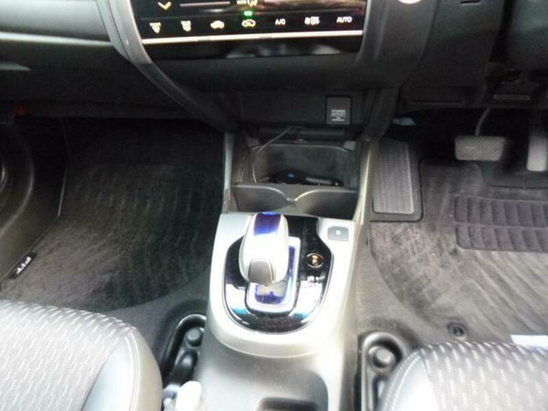 FIT HYBRID