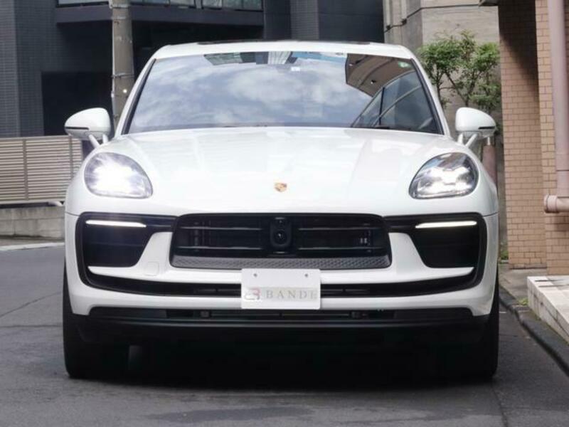 MACAN