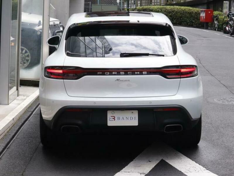 MACAN