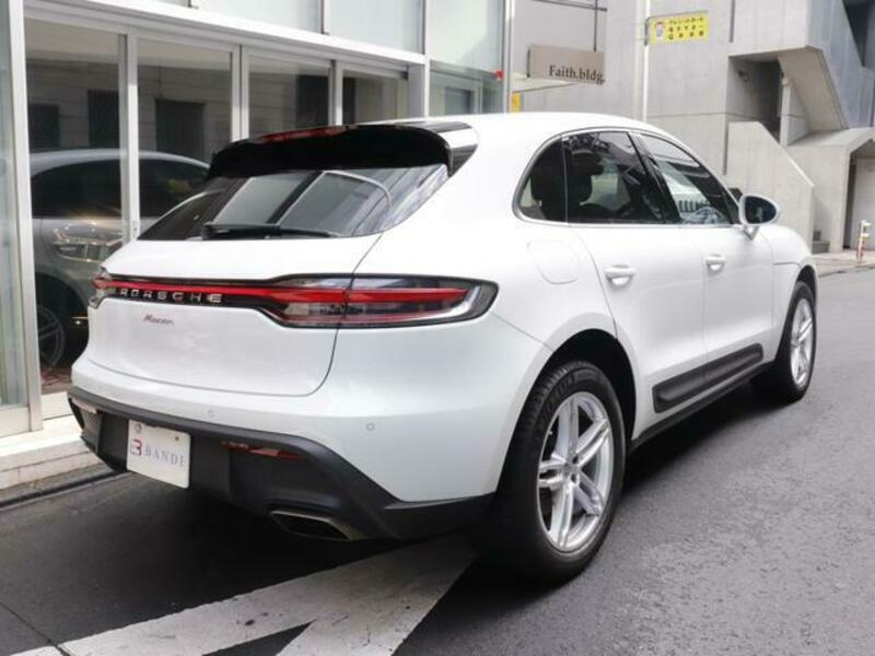 MACAN
