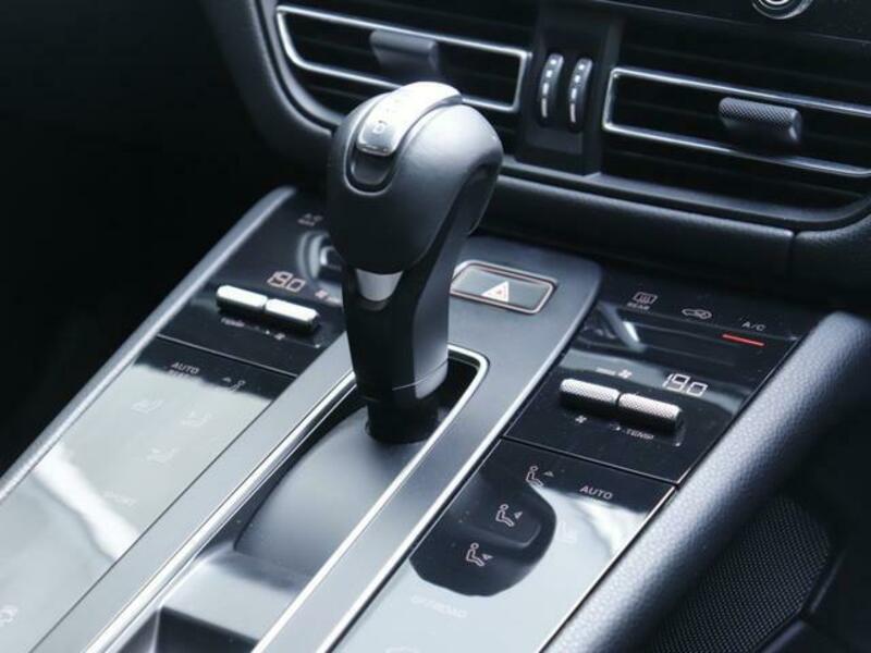 MACAN