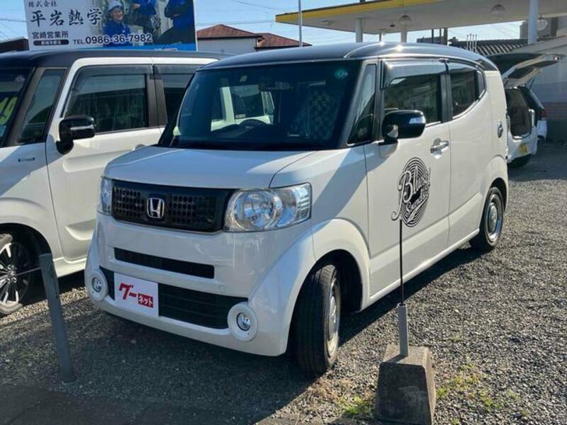 HONDA N BOX SLASH