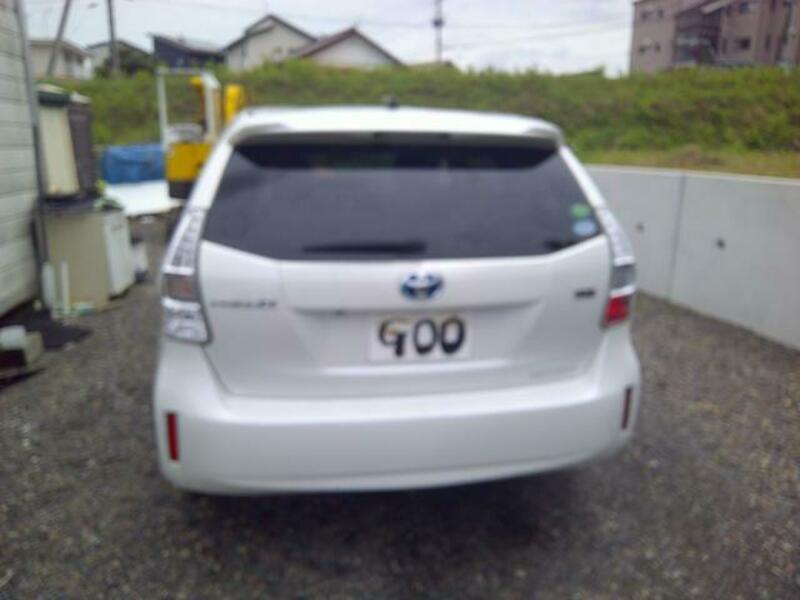 PRIUS ALPHA