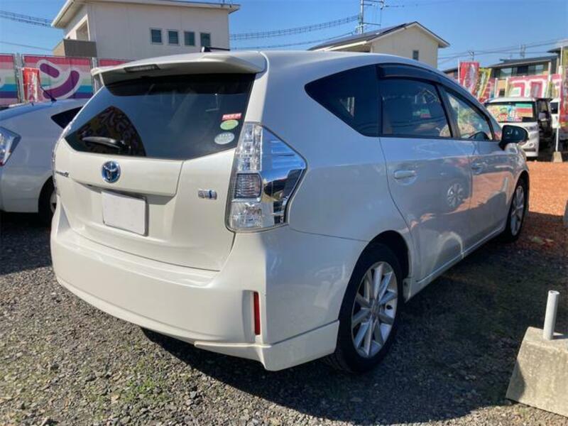 PRIUS ALPHA