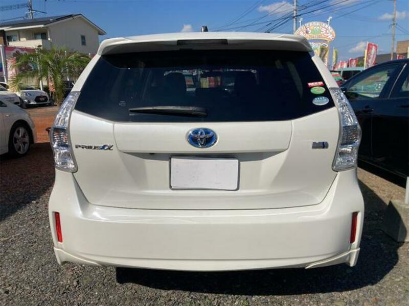 PRIUS ALPHA