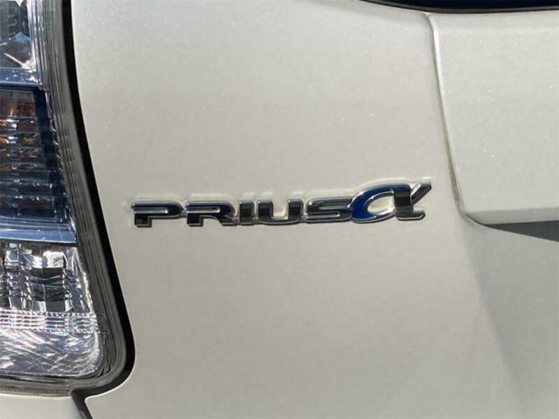 PRIUS ALPHA