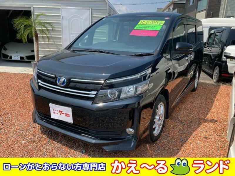 TOYOTA VOXY