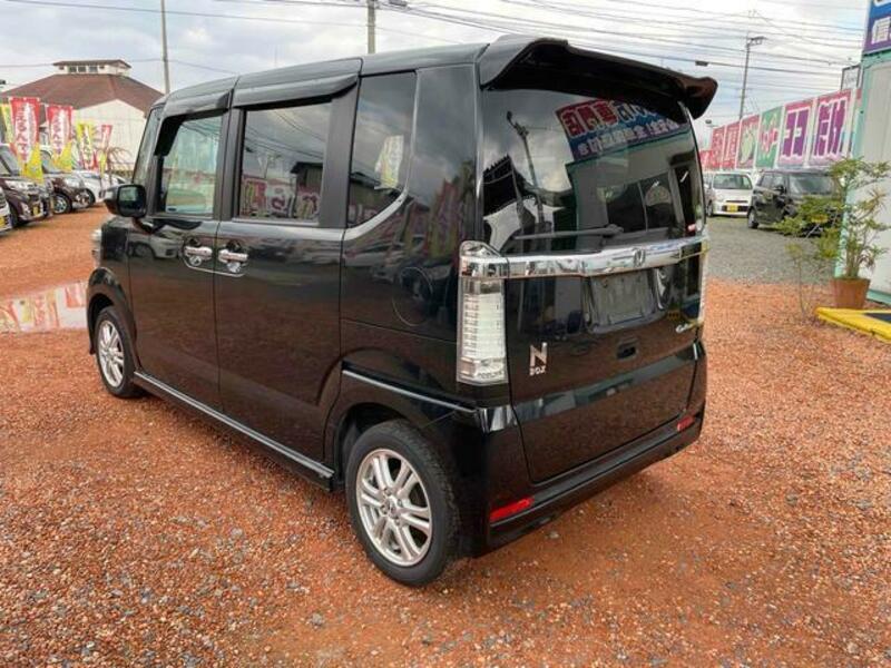 N BOX CUSTOM