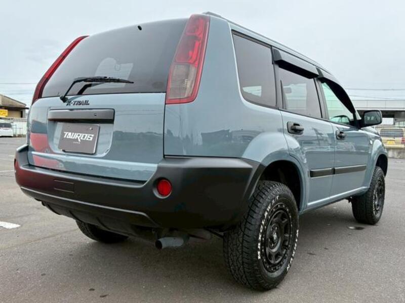 X-TRAIL