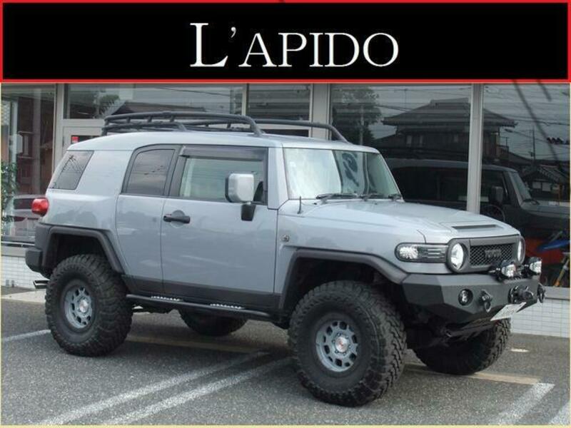TOYOTA FJ CRUISER