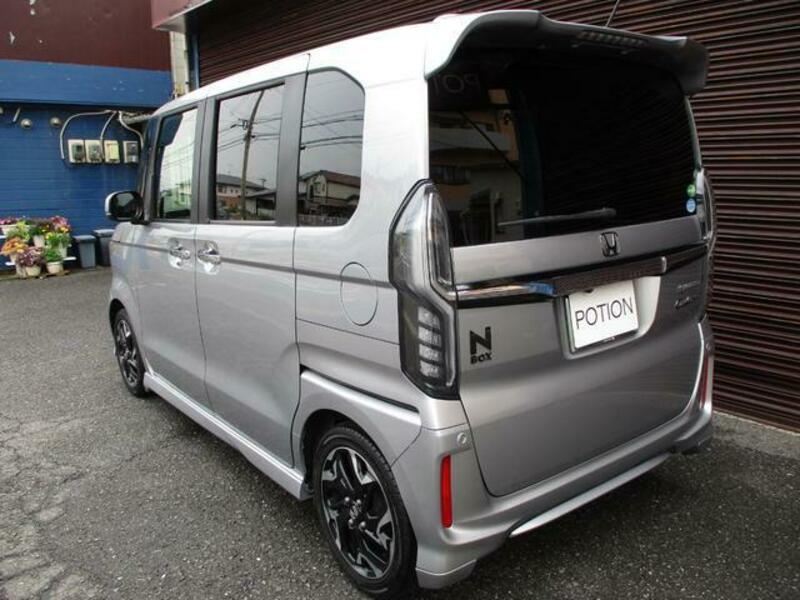 N BOX CUSTOM