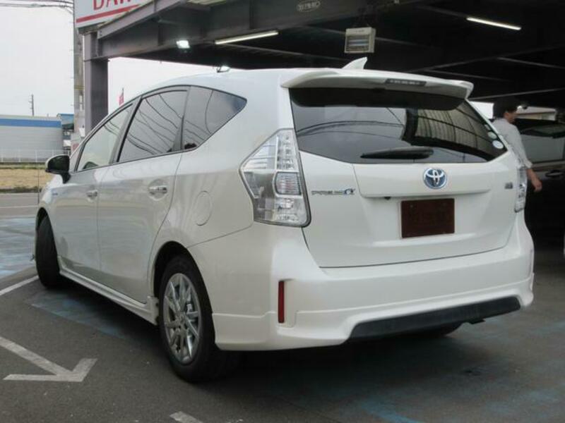 PRIUS ALPHA
