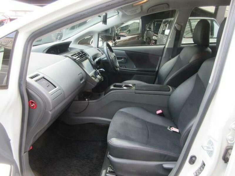 PRIUS ALPHA
