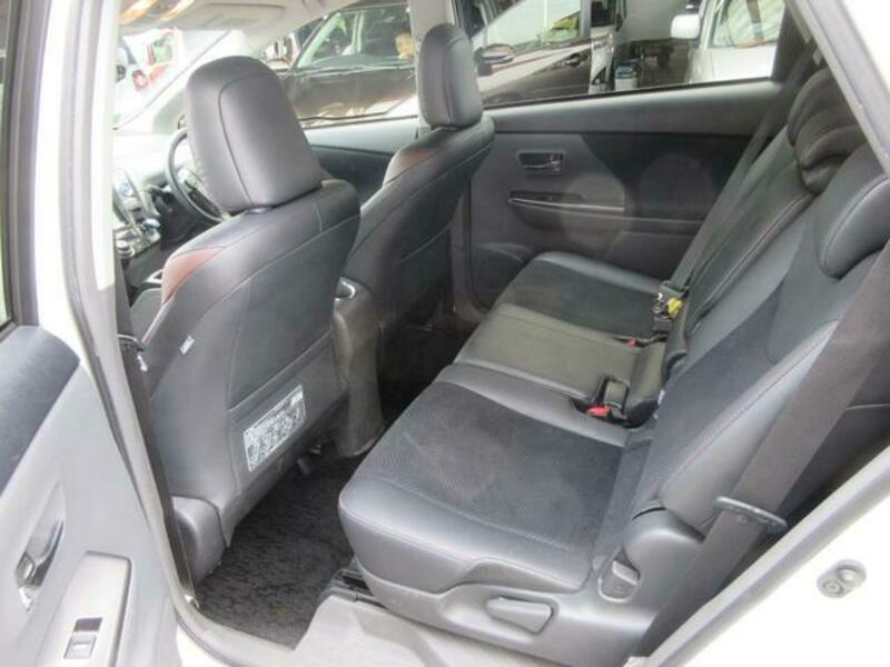 PRIUS ALPHA