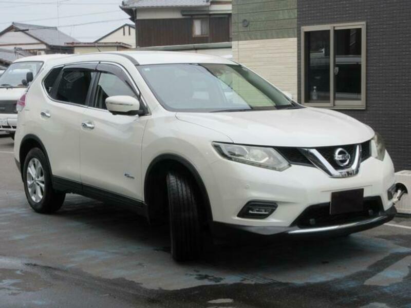 X-TRAIL
