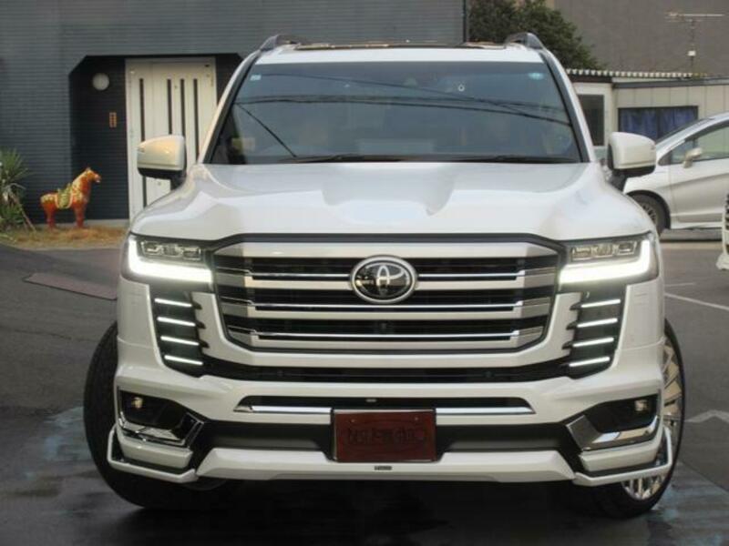 LAND CRUISER