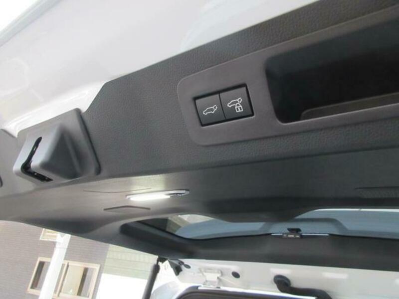 LAND CRUISER