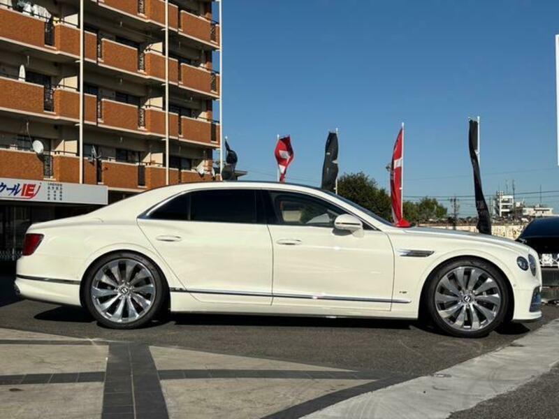 FLYING SPUR
