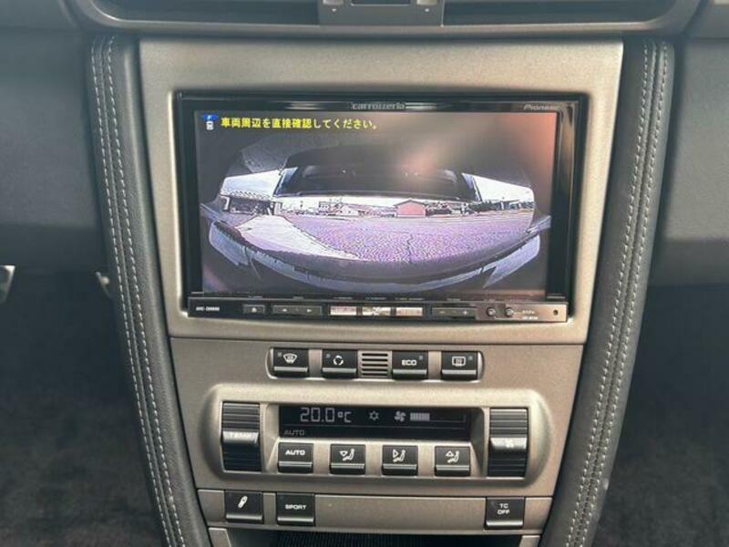 911