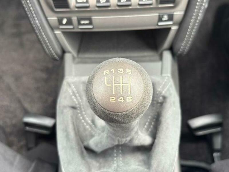 911