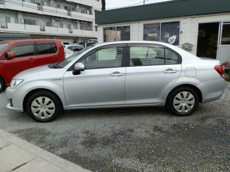 COROLLA AXIO