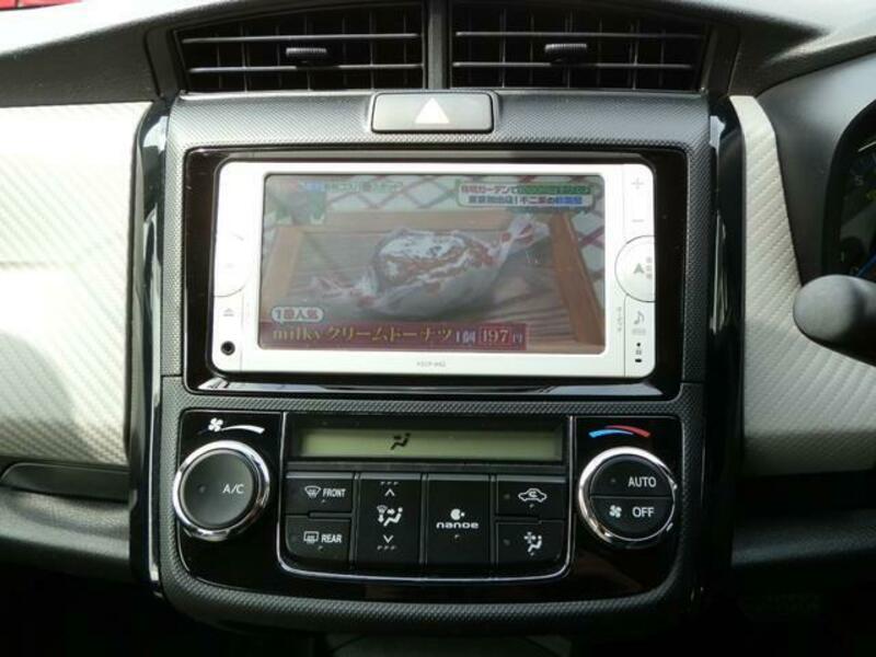 COROLLA AXIO