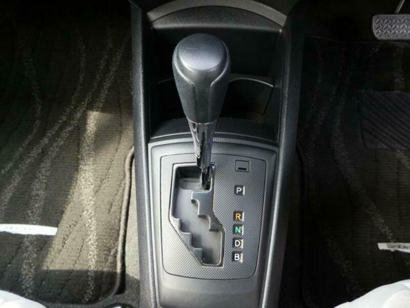 COROLLA AXIO