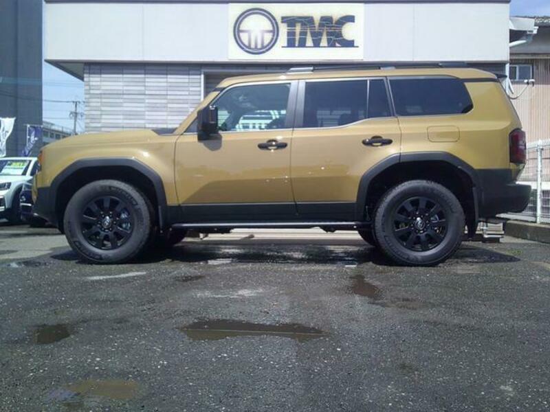 LAND CRUISER 250