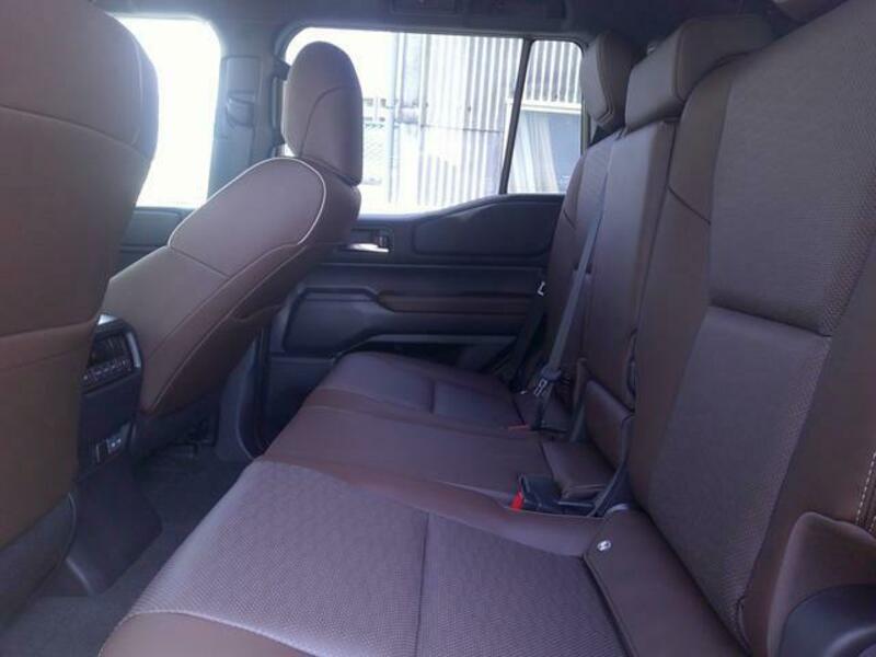 LAND CRUISER 250