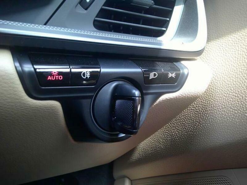 911