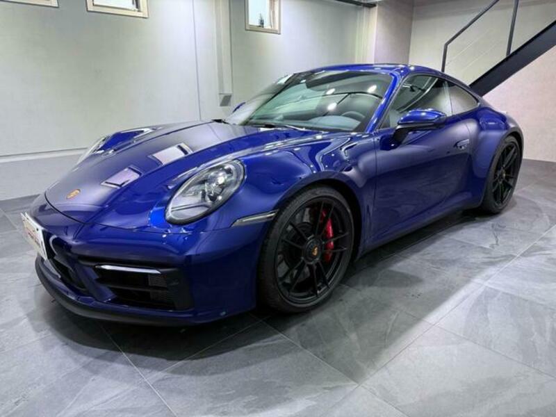 911