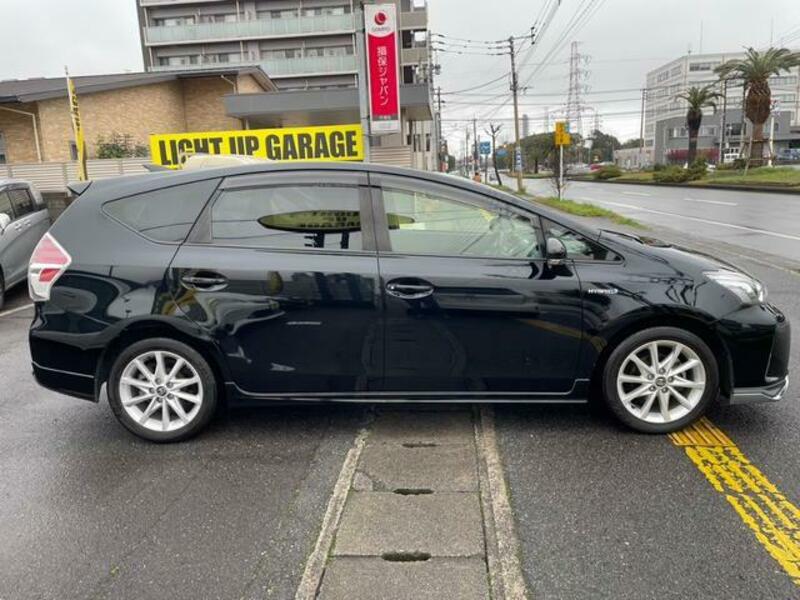 PRIUS ALPHA
