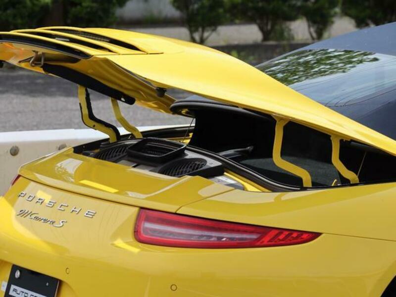 911