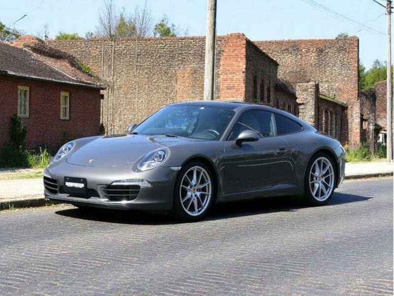 911
